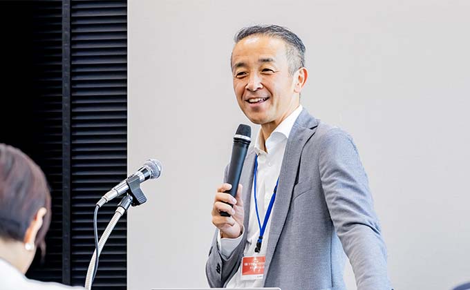 写真:河島 慎氏(株式会社リクルートマネジメントソリューションズ 技術開発統括部 コミュニケーションエンジニアリング部 エグゼクティブコミュニケーションエンジニア)